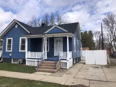 Main picture of 160 Jefferson Ave