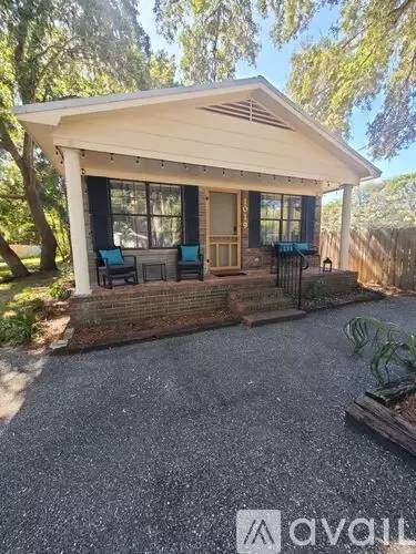 Main picture of 1019 Cadillac Ave