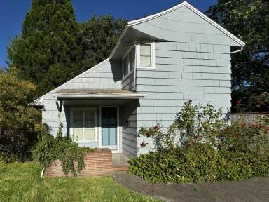 Main picture of 2963 Alder St