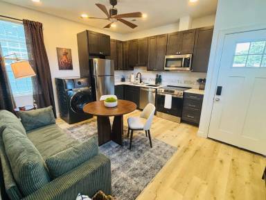 Main picture of 505 Sparella St
