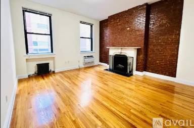Main picture of 132 E 24th St