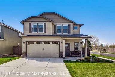 Main picture of 61781 SE Camellia St