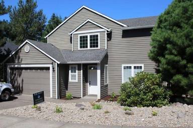 Main picture of 3107 SW Luradel St