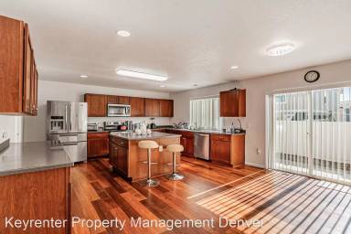 Main picture of 21080 Lackland Pl