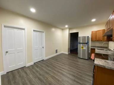 Main picture of 1103 South St