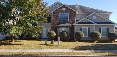 Main picture of 455 Lakeridge Ct