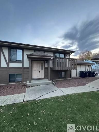 Main picture of 1513 Primrose Ln