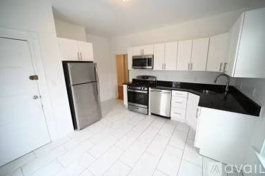 Main picture of 77 Lanark Rd
