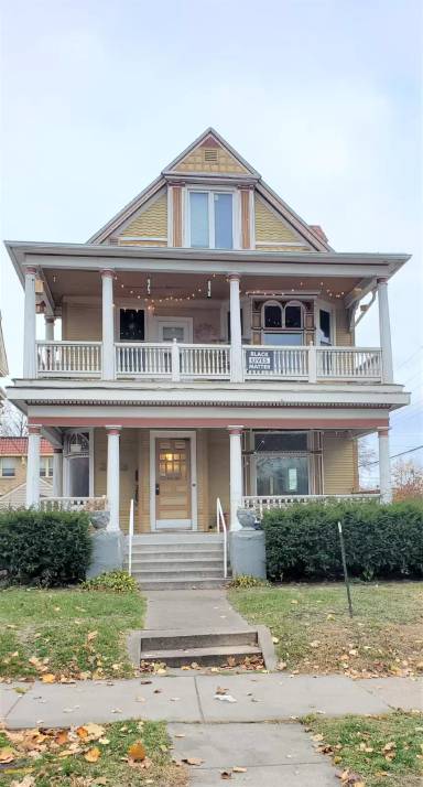 Main picture of 2123 Bryant Ave S