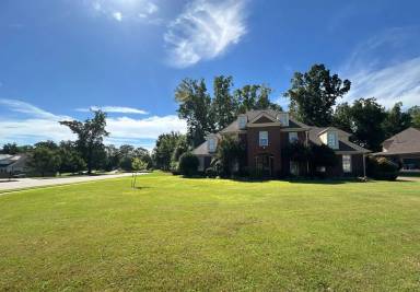 Main picture of 10135 Ridgewood Oak Dr