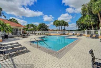 Main picture of 808 NW 92nd Ave