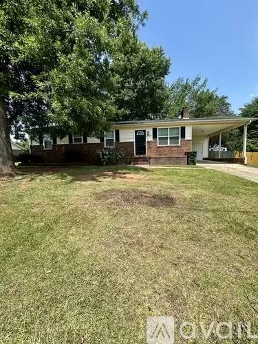 Main picture of 209 Evergreen St