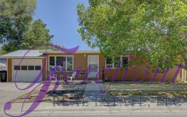 Main picture of 2045 Laramie Ave