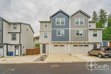 Main picture of 14402-35 NE 22nd Ave