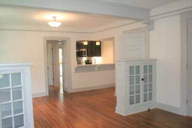 Main picture of 1415 Center St