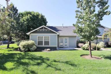 Main picture of 2586 S Gatewood Ln