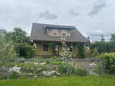 Main picture of 3017 E Nora Ave