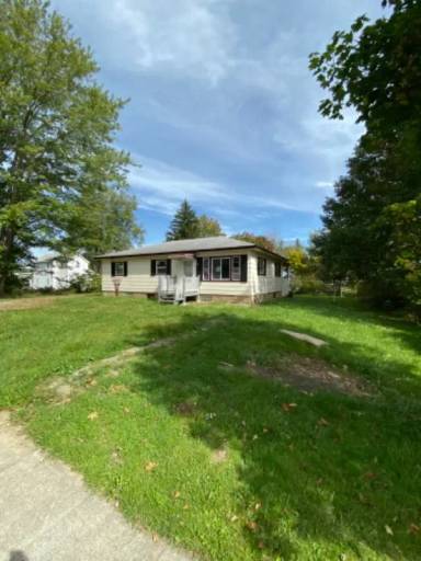 Main picture of 13 Smith Ave