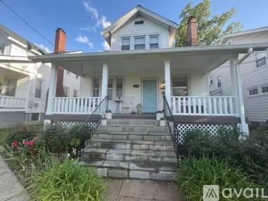 Main picture of 2419 Monroe St NE
