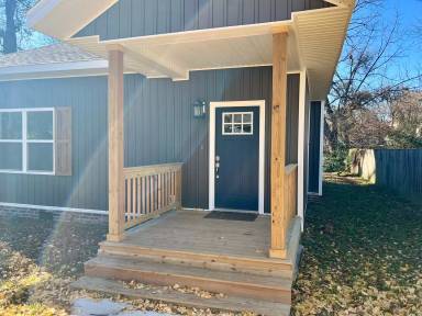 Main picture of 515 Olive St