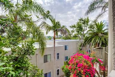 Main picture of 157 W Glaucus St