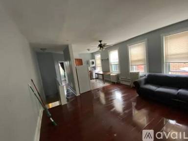 Main picture of 611 S 4th St
