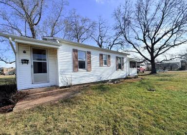Main picture of 610 W Main St