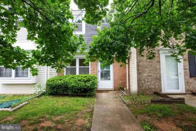 Main picture of 6489 Heritage Hill Dr