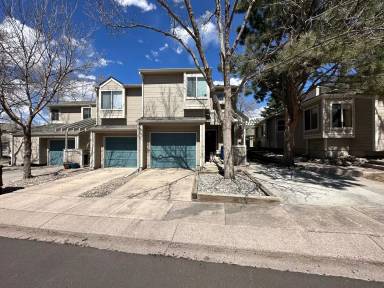 Main picture of 920 Azure Cir