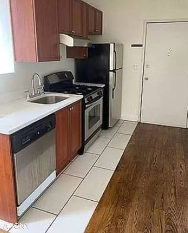 Main picture of 2 E 132nd St