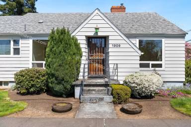 Main picture of 1909 N Bryant St