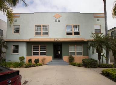 Main picture of 3226 E Broadway