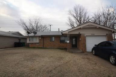 Main picture of 2832 SW 81st St