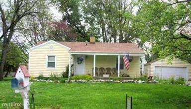 Main picture of 2000 Parkway Dr