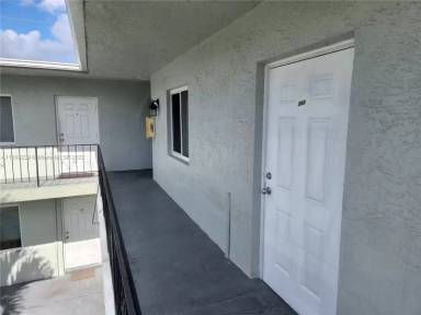 Main picture of 711 NE 2nd Ave