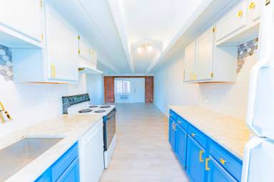 Main picture of 1180 Yosemite St