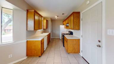 Main picture of 1005 Jackie Jo Ln