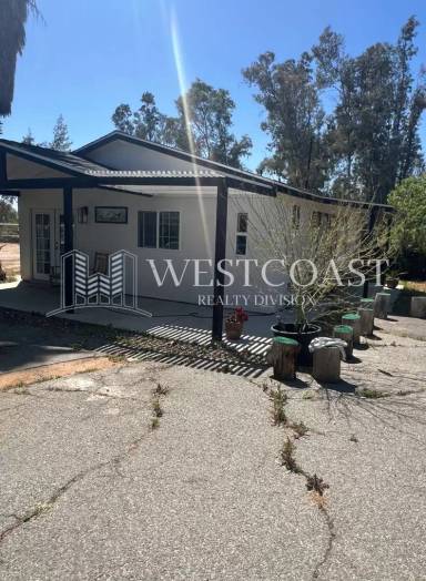 Main picture of 35975 Glenoaks Rd