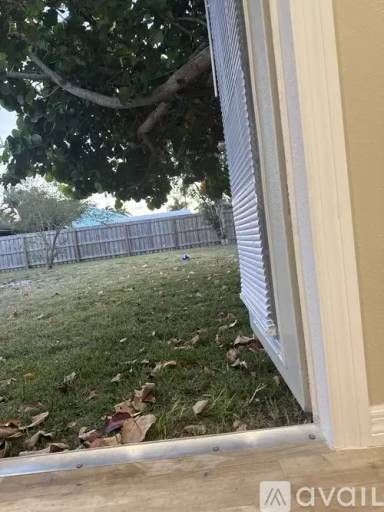 Main picture of 2561 SE Victory Ave