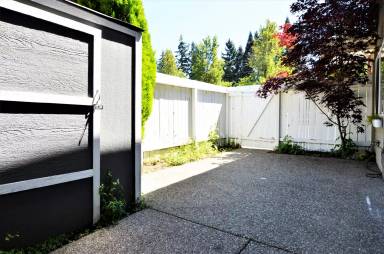 Main picture of 12210 SE 60th St