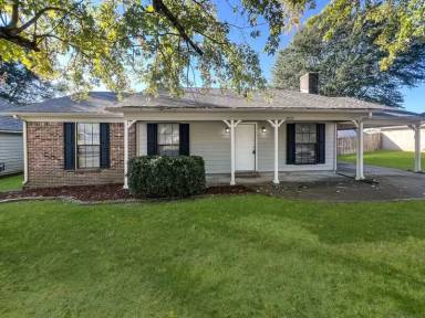 Main picture of 10005 Riggan Dr