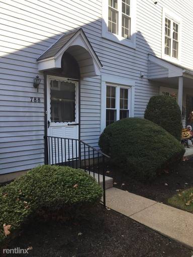 Main picture of 788 E Parker St