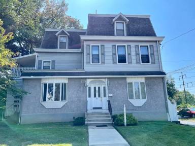 Main picture of 316 E Ridley Ave