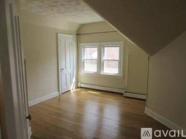 Main picture of 36 Center St