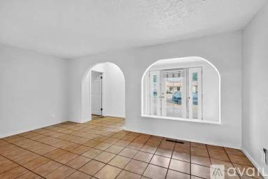 Main picture of 4109 Comanche Rd NE