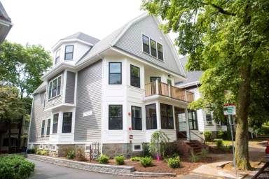 Main picture of 53 Quint Ave