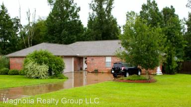Main picture of 301 Delia Dr