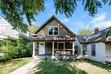 Main picture of 2612 Bales Ave