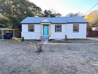 Main picture of 204 Arnold Blvd