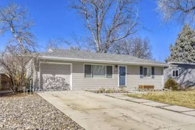 Main picture of 1365 S Grape St
